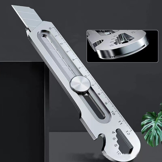 Industrial-grade stainless steel utility knife